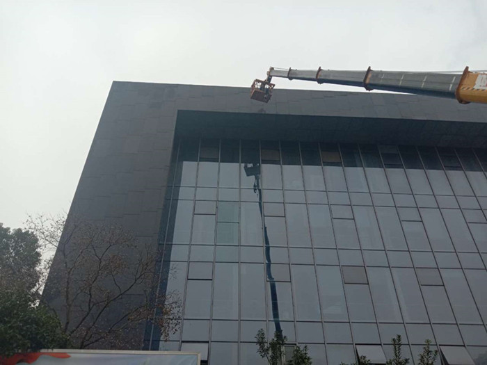 上海市闸北区玻璃幕墙检测-玻璃幕墙安全性检测公司联系电话
