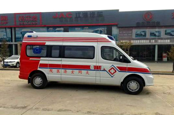 雅安柴油版救护车生产厂家